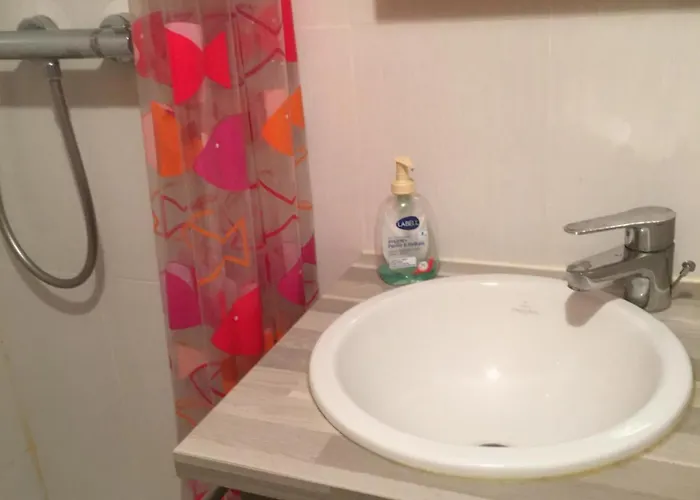 Maison Lateral בית נופש *